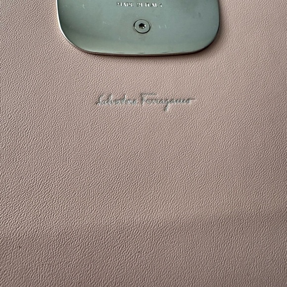 Salvatore Ferragamo Pink Leather Vara Bow Continental Wallet - Picture 7 of 10